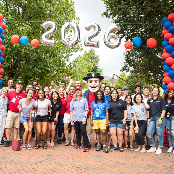 Penn President 2022 Move-In Day Visits