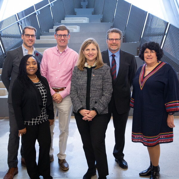 Penn President 2022 Pennovation Center Tour